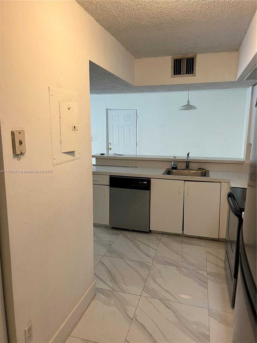 Small Image of 18830 NORTH WEST 57TH AVE #106, Hialeah Number 15