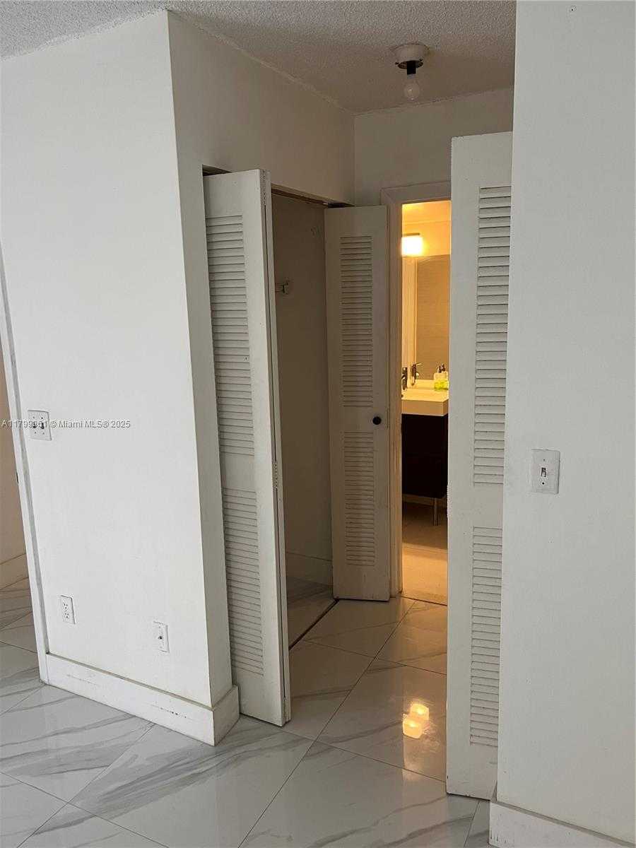 Small Image of 18830 NORTH WEST 57TH AVE #106, Hialeah Number 8