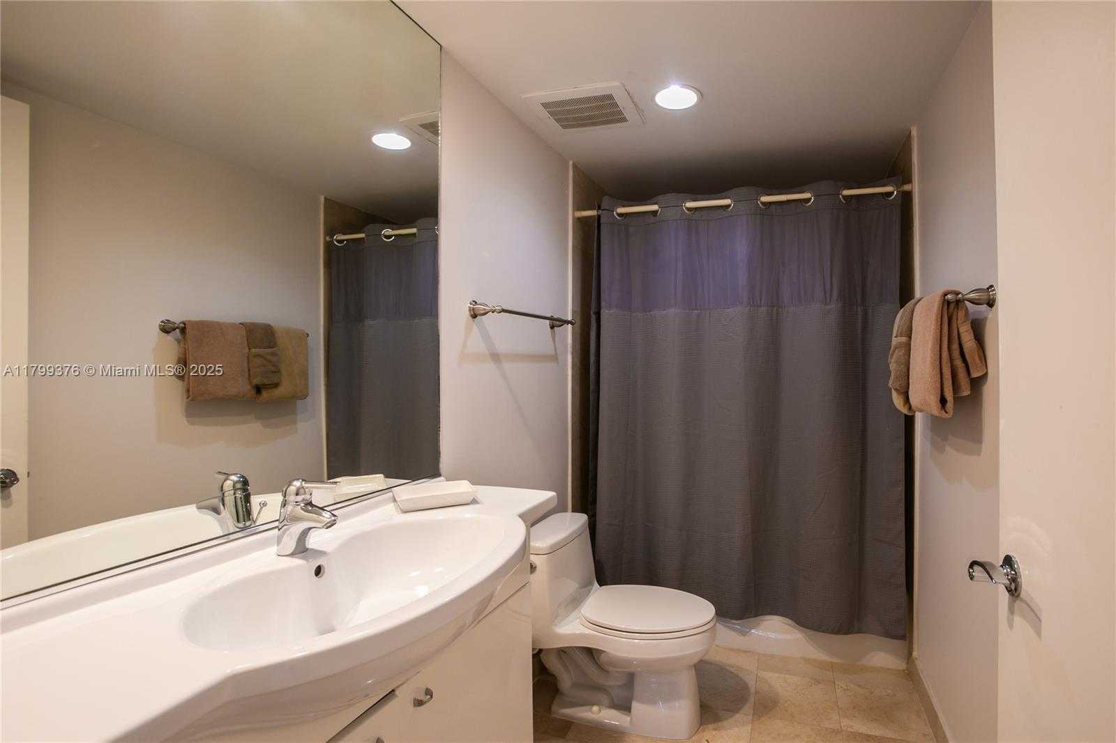 Small Image of 1830 SOUTH OCEAN DR #4504, Hallandale Beach Number 12