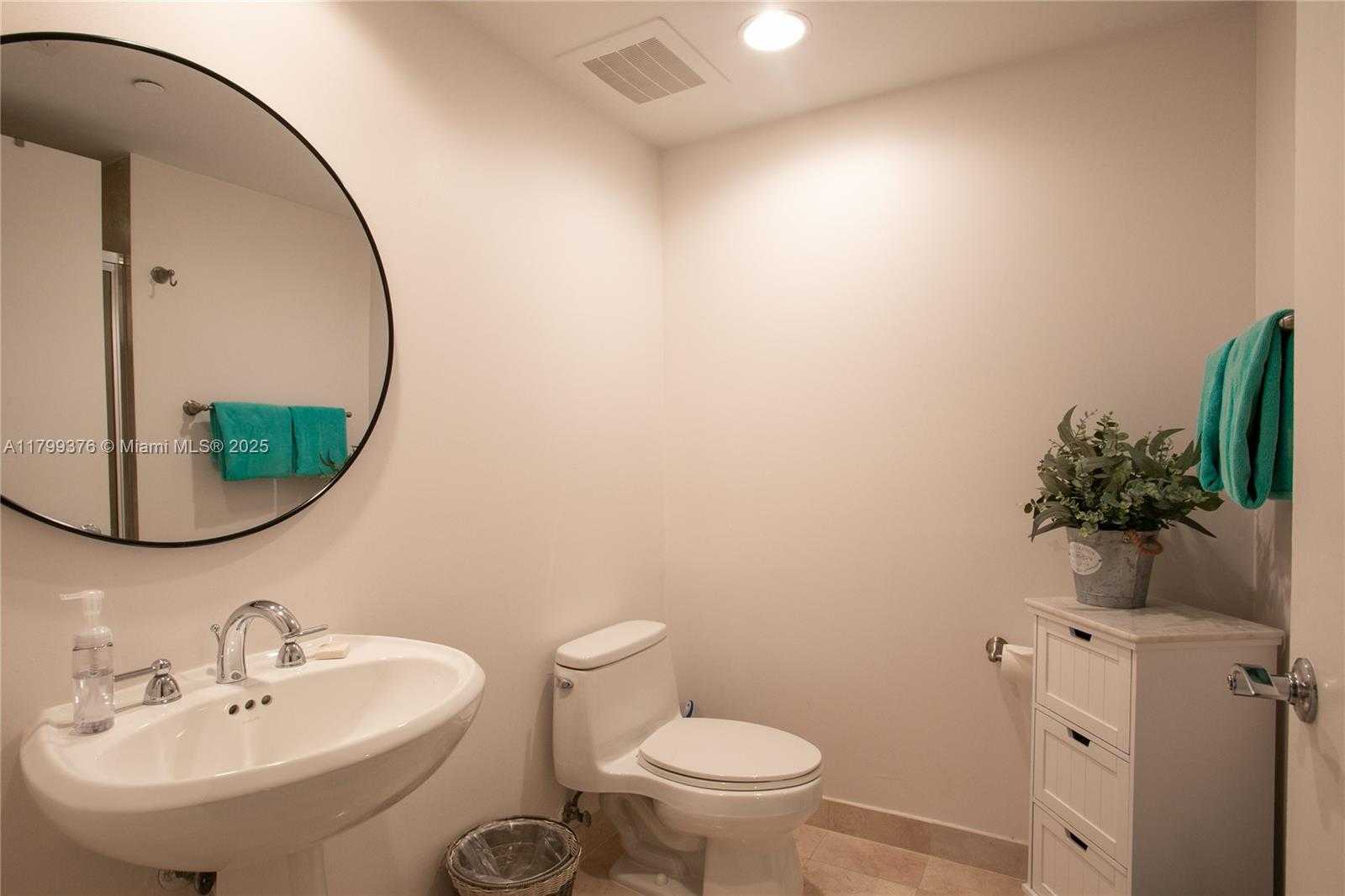 Small Image of 1830 SOUTH OCEAN DR #4504, Hallandale Beach Number 17