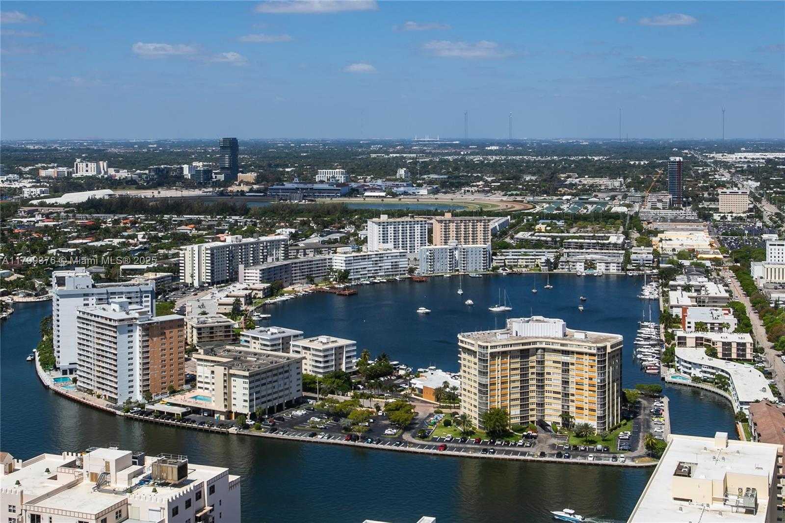 Small Image of 1830 SOUTH OCEAN DR #4504, Hallandale Beach Number 3