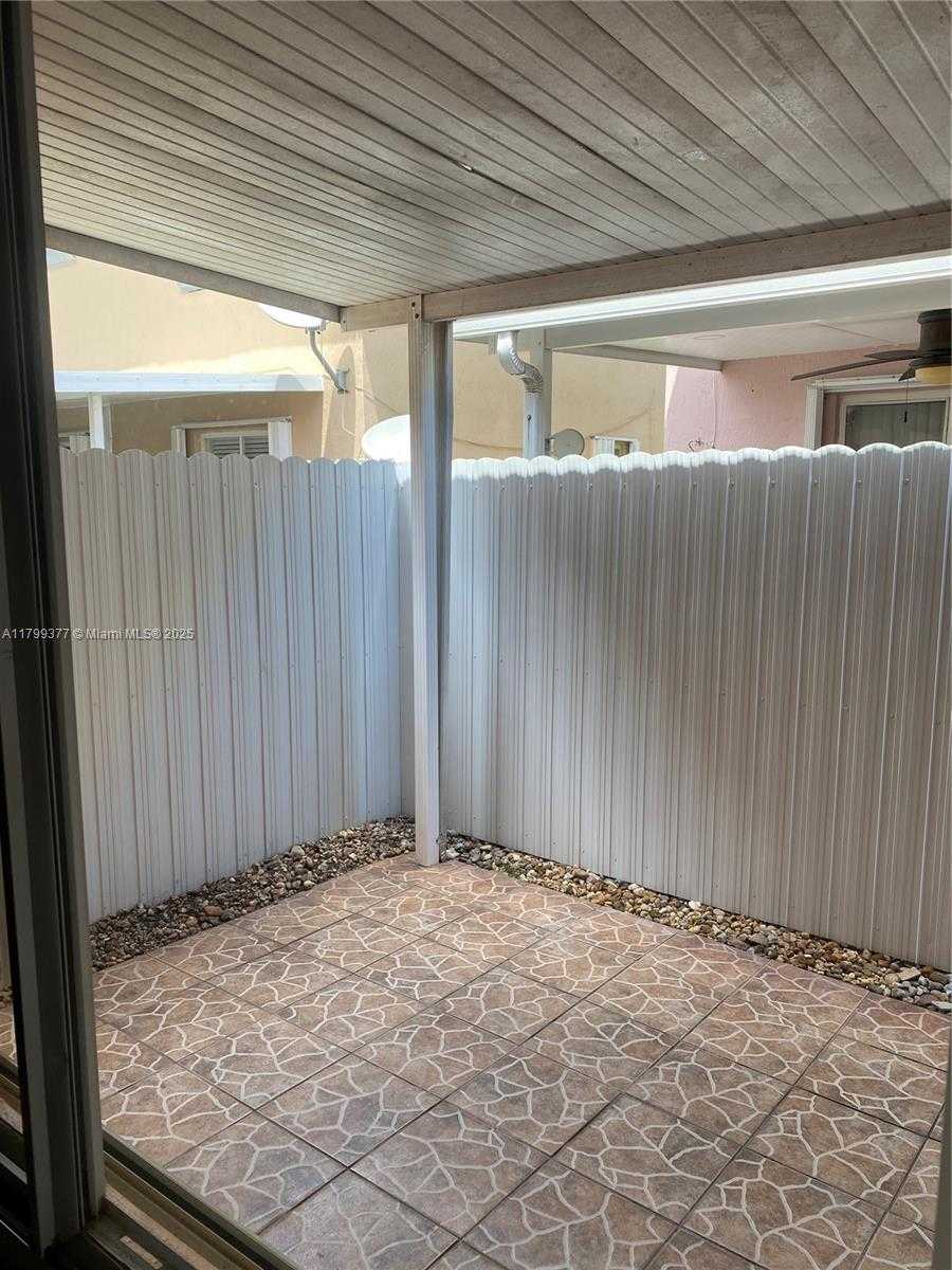 Small Image of 3282 WEST 70TH ST #102, Hialeah Number 12