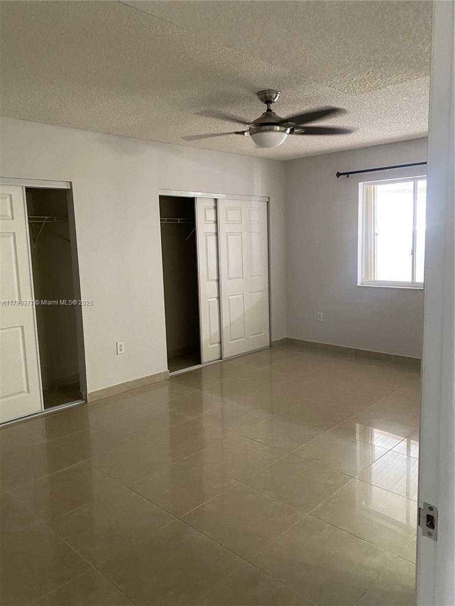 Small Image of 3282 WEST 70TH ST #102, Hialeah Number 5