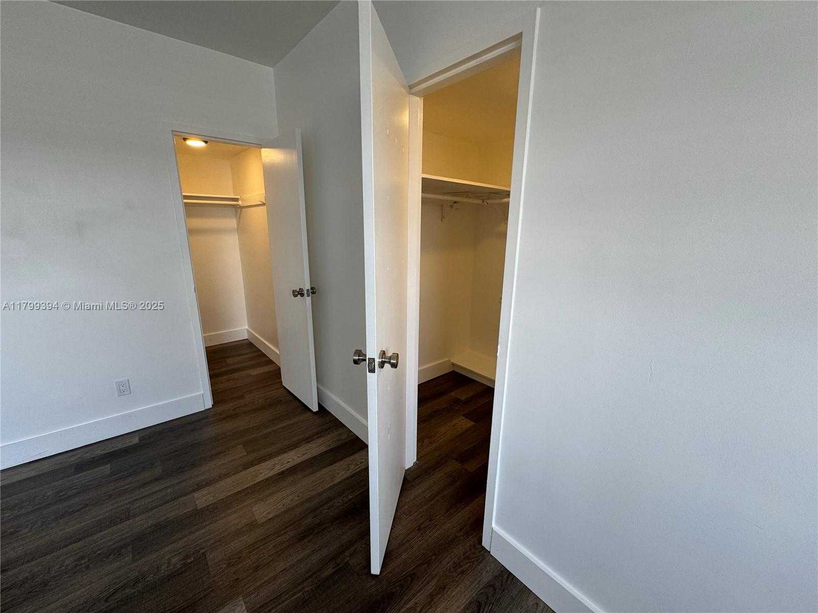 Small Image of 9700 EAST BAY HARBOR DR #401, Bay Harbor Islands Number 14