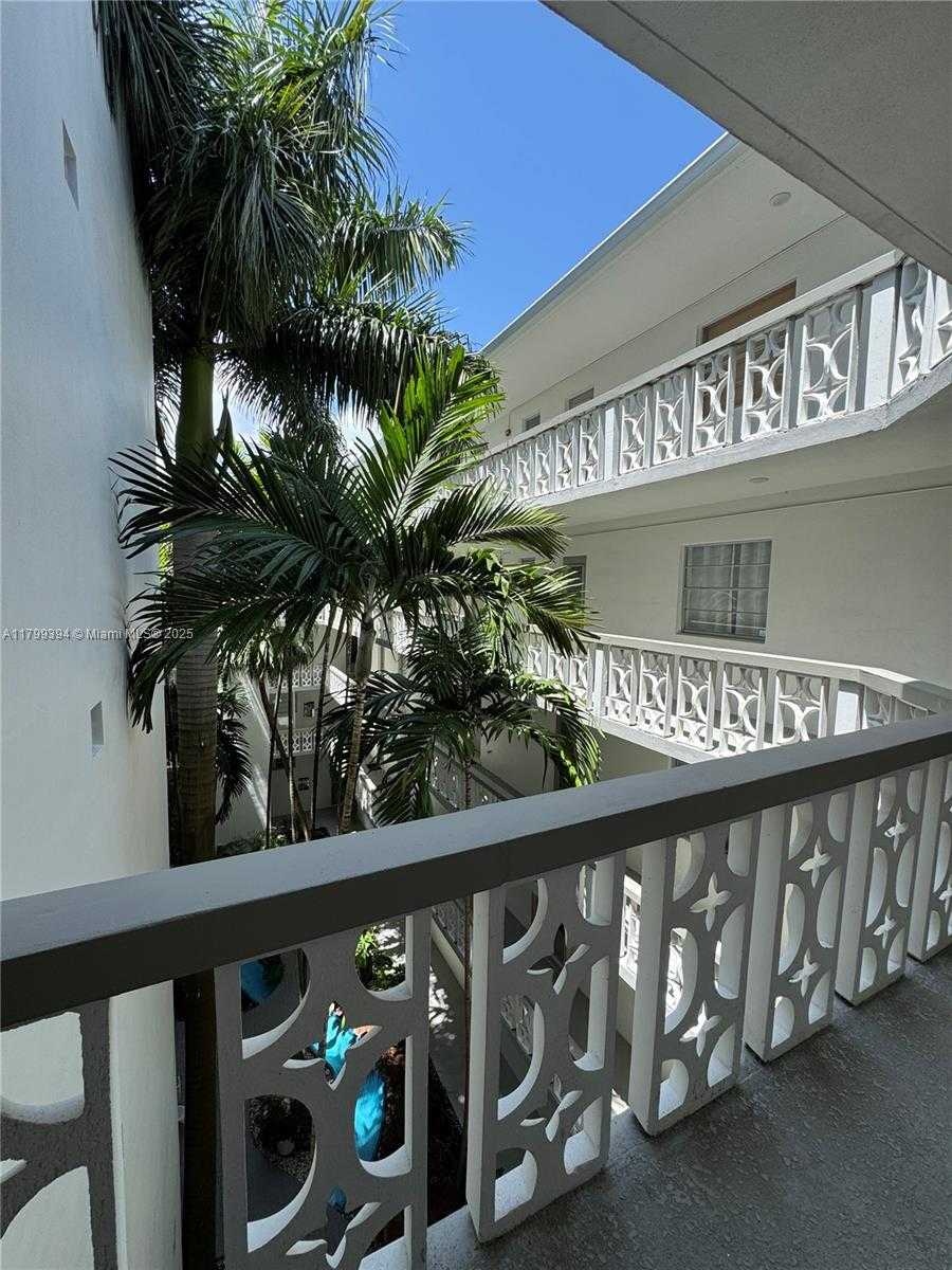 Small Image of 9700 EAST BAY HARBOR DR #401, Bay Harbor Islands Number 17