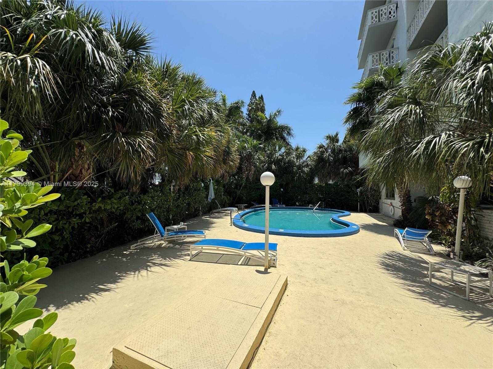 Small Image of 9700 EAST BAY HARBOR DR #401, Bay Harbor Islands Number 19