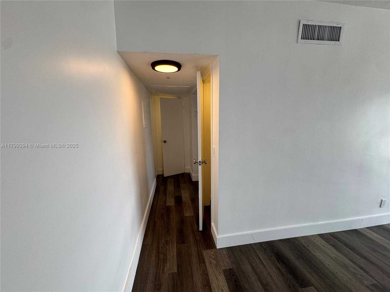 Small Image of 9700 EAST BAY HARBOR DR #401, Bay Harbor Islands Number 5