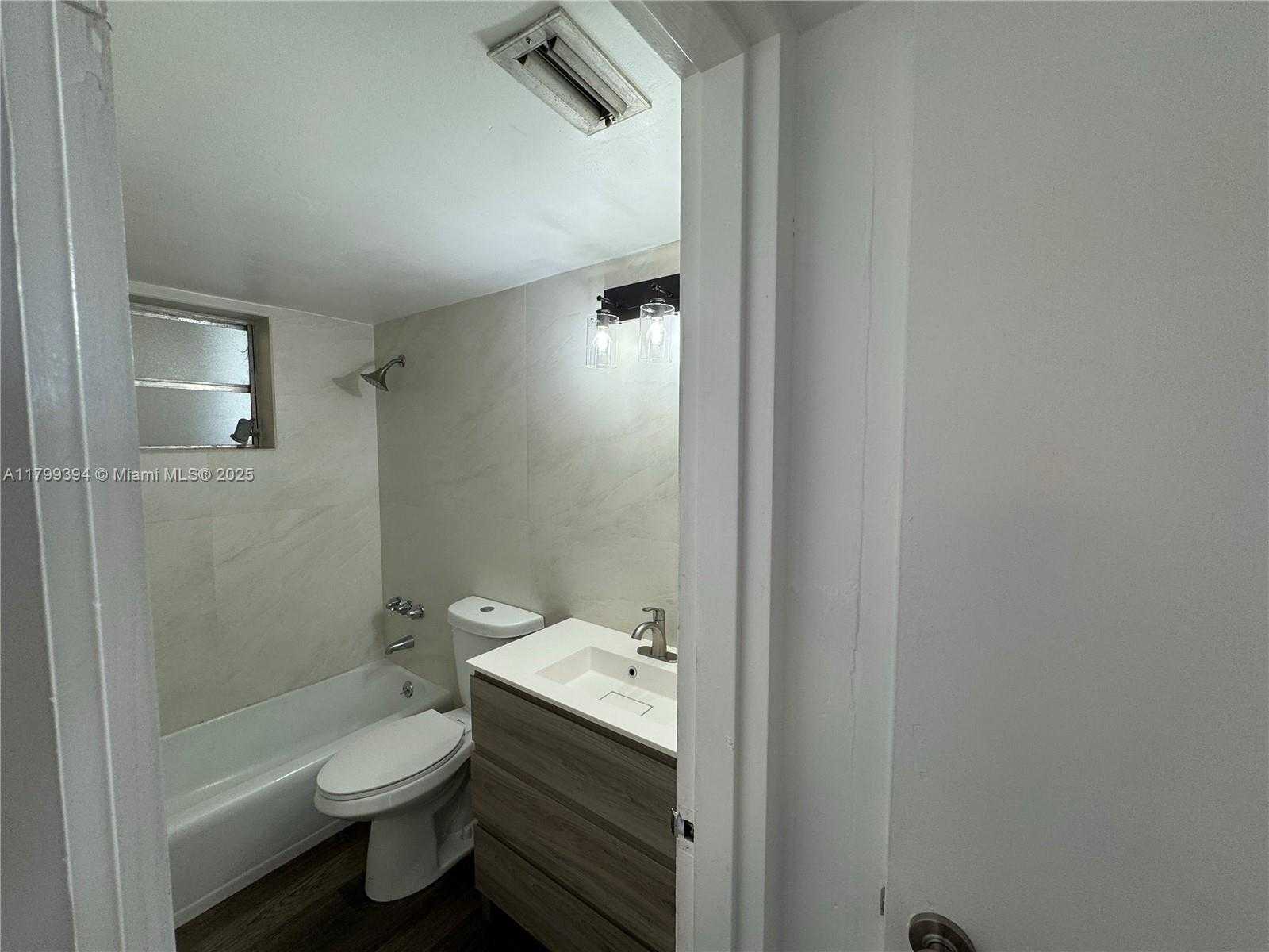 Small Image of 9700 EAST BAY HARBOR DR #401, Bay Harbor Islands Number 8