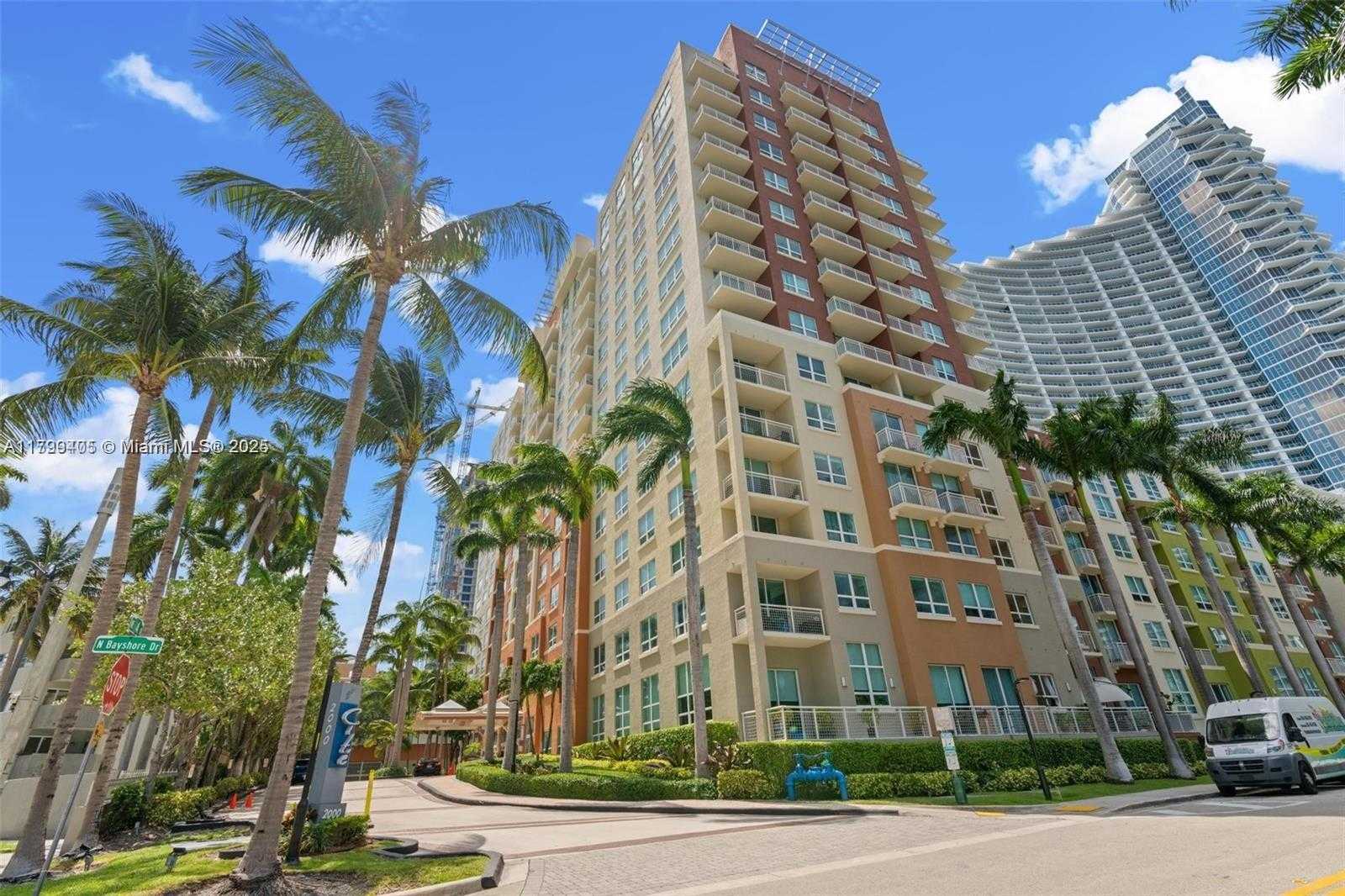 Small Image of 2000 NORTH BAYSHORE #314, Miami Number 29