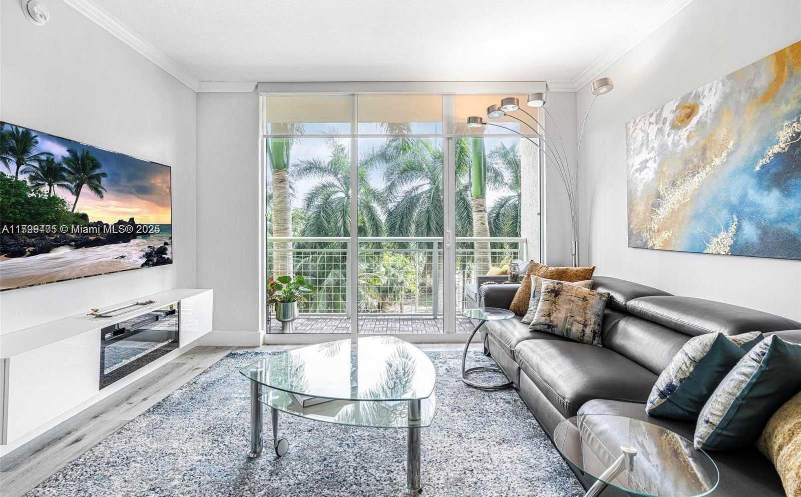 Small Image of 2000 NORTH BAYSHORE #314, Miami Number 3