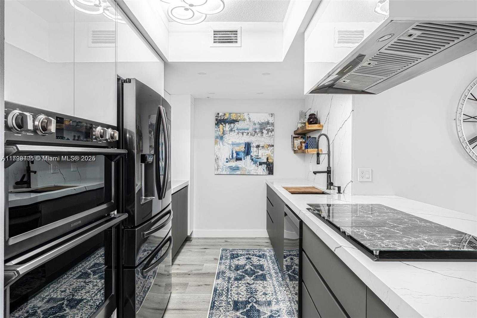 Small Image of 2000 NORTH BAYSHORE #314, Miami Number 8