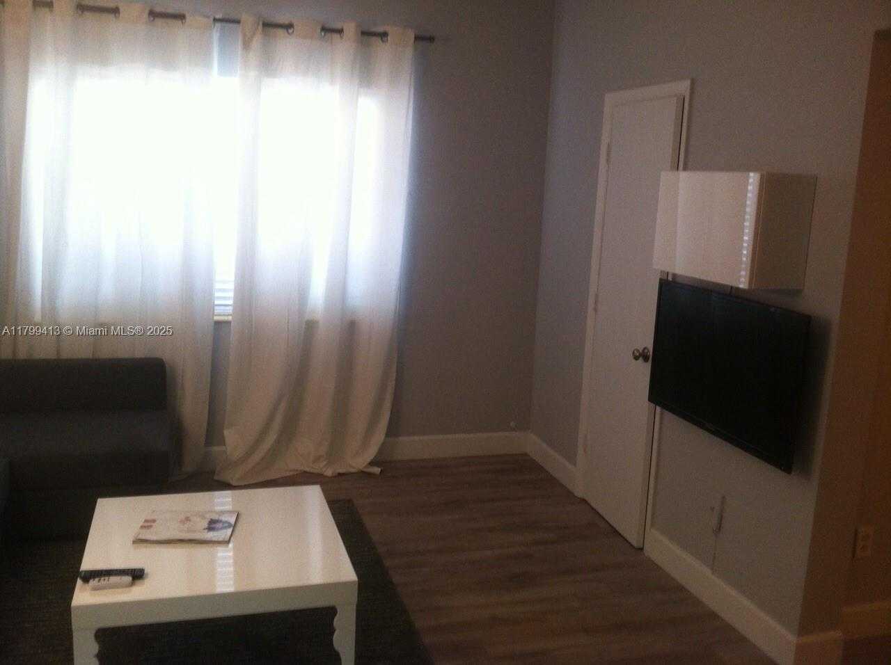 Small Image of 1325 MERIDIAN AVE #6, Miami Beach Number 13