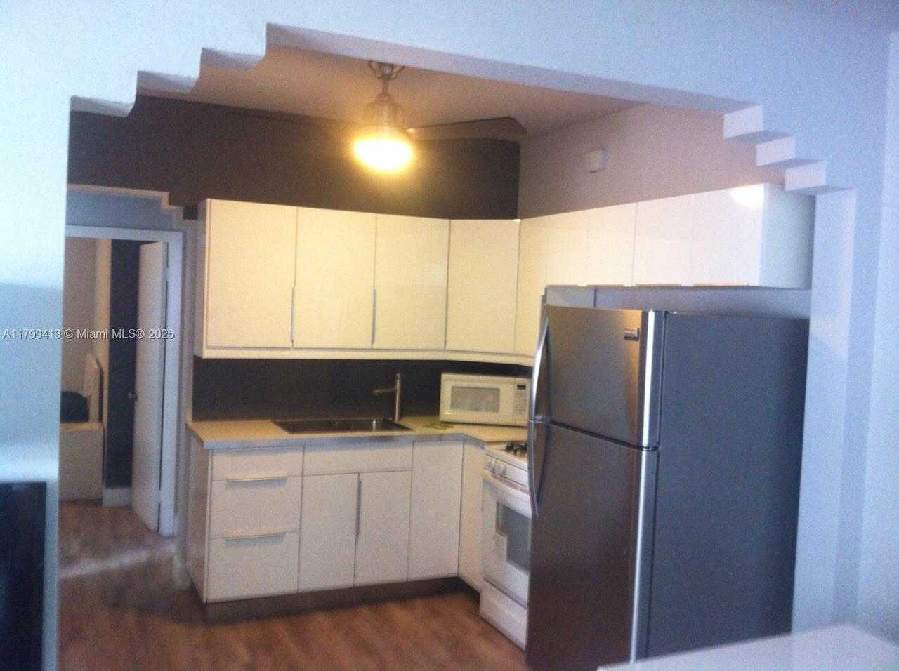 Small Image of 1325 MERIDIAN AVE #6, Miami Beach Number 14