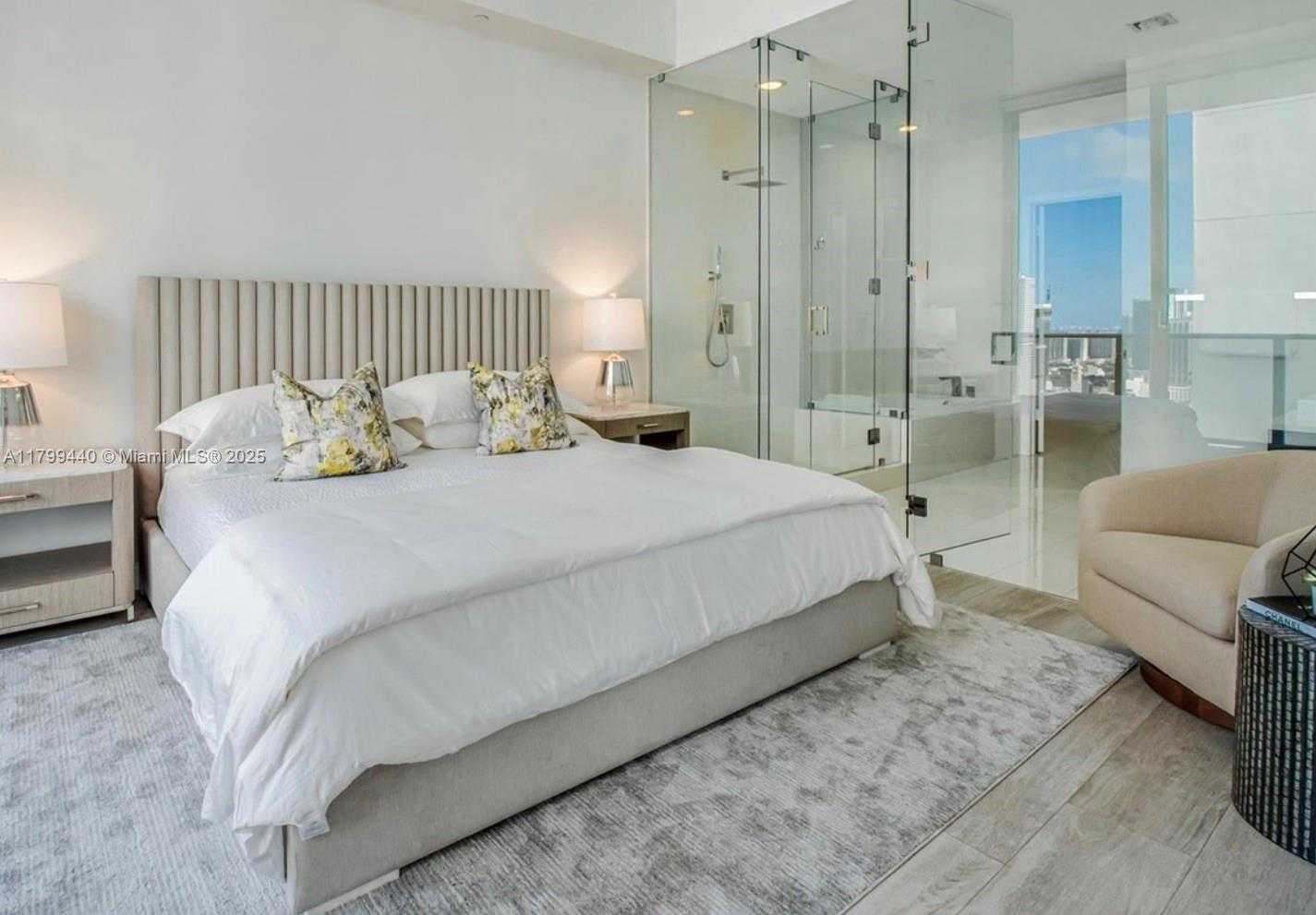 Small Image of 55 SOUTH WEST 9TH ST #4409, Miami Number 3