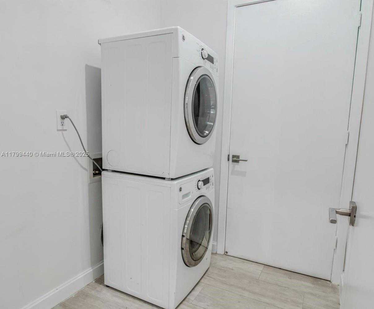 Small Image of 55 SOUTH WEST 9TH ST #4409, Miami Number 8