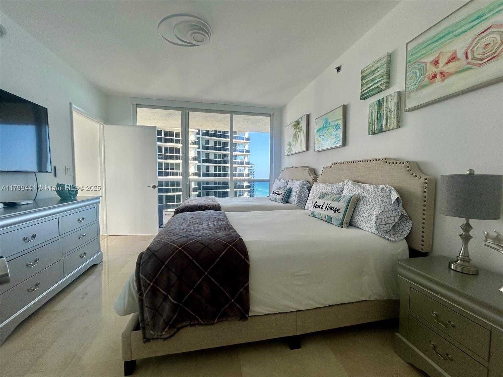 Small Image of 1830 SOUTH OCEAN DR #2208, Hallandale Beach Number 12