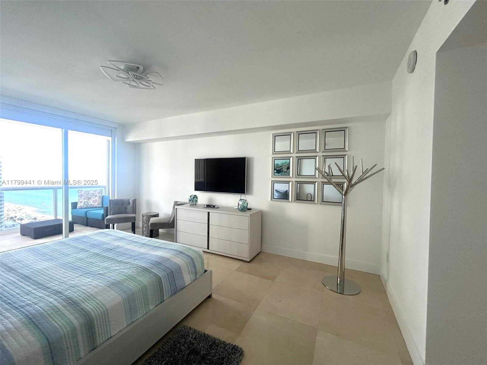 Small Image of 1830 SOUTH OCEAN DR #2208, Hallandale Beach Number 16
