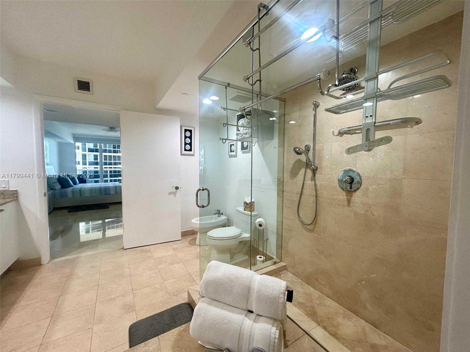 Small Image of 1830 SOUTH OCEAN DR #2208, Hallandale Beach Number 24