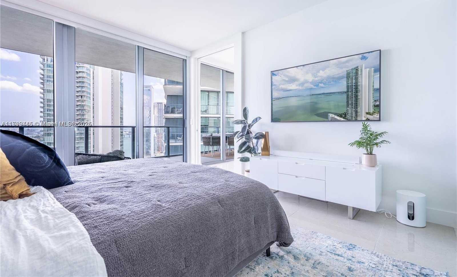 Small Image of 650 NORTH EAST 32ND ST #3601, Miami Number 13