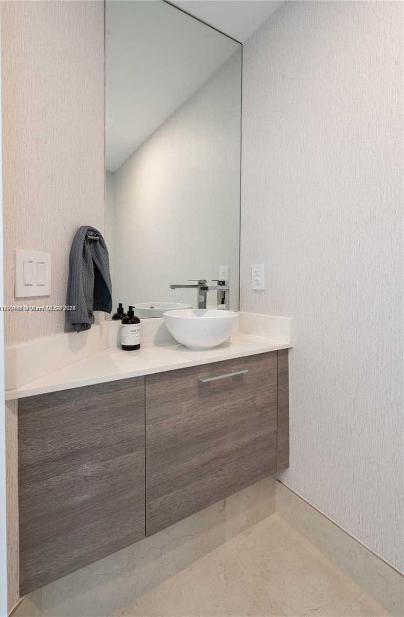 Small Image of 650 NORTH EAST 32ND ST #3601, Miami Number 16