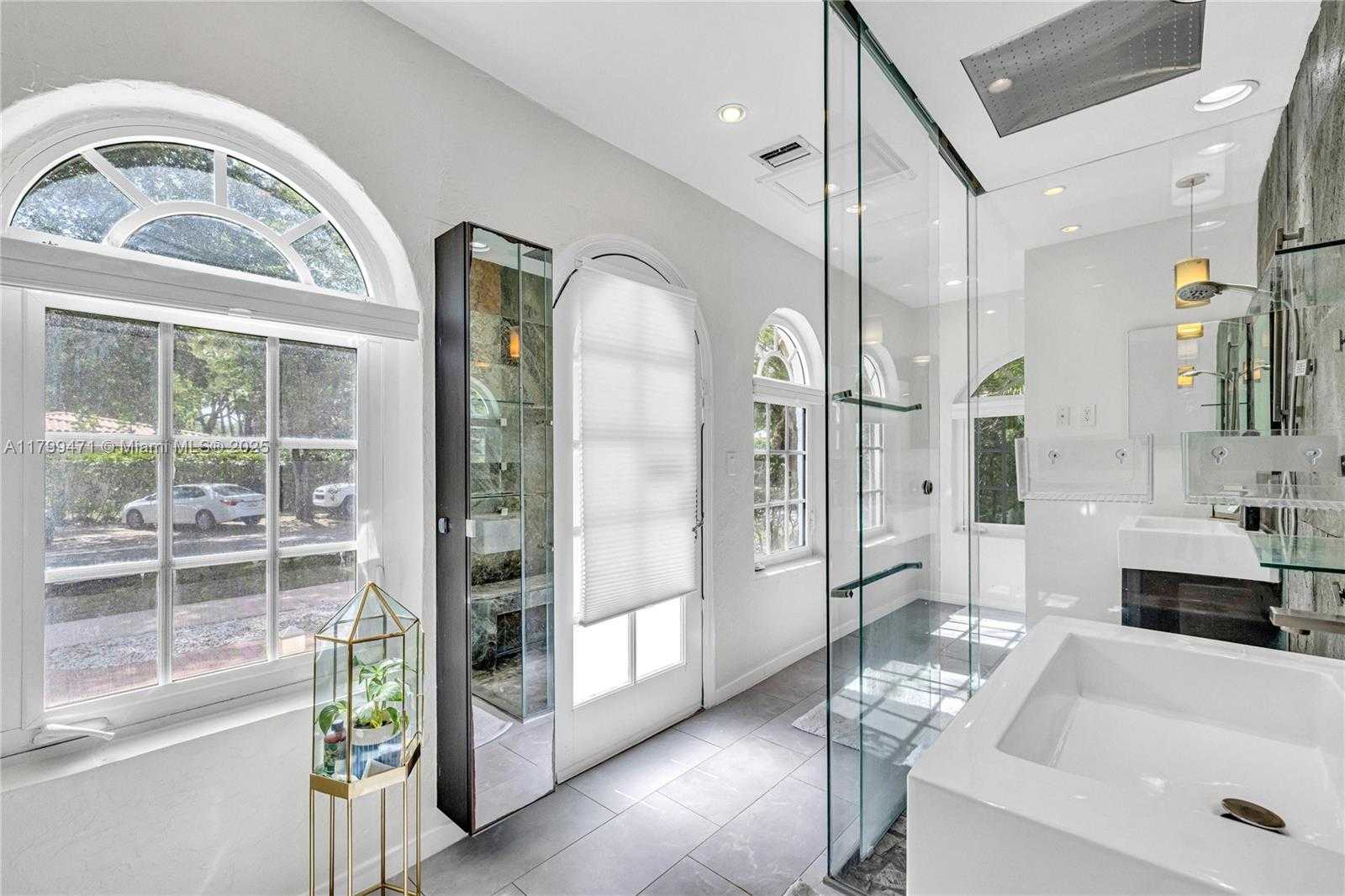 Small Image of 1503 GENOA ST, Coral Gables Number 32
