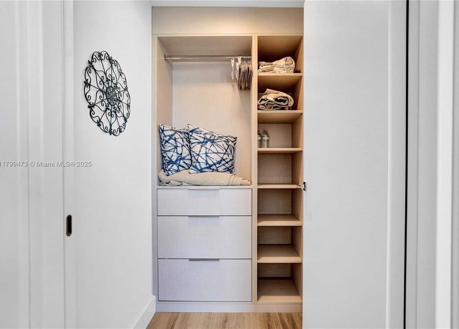 Small Image of 1930 BAY DRIVE SECOND LEVEL UN #PH-1, Miami Beach Number 15