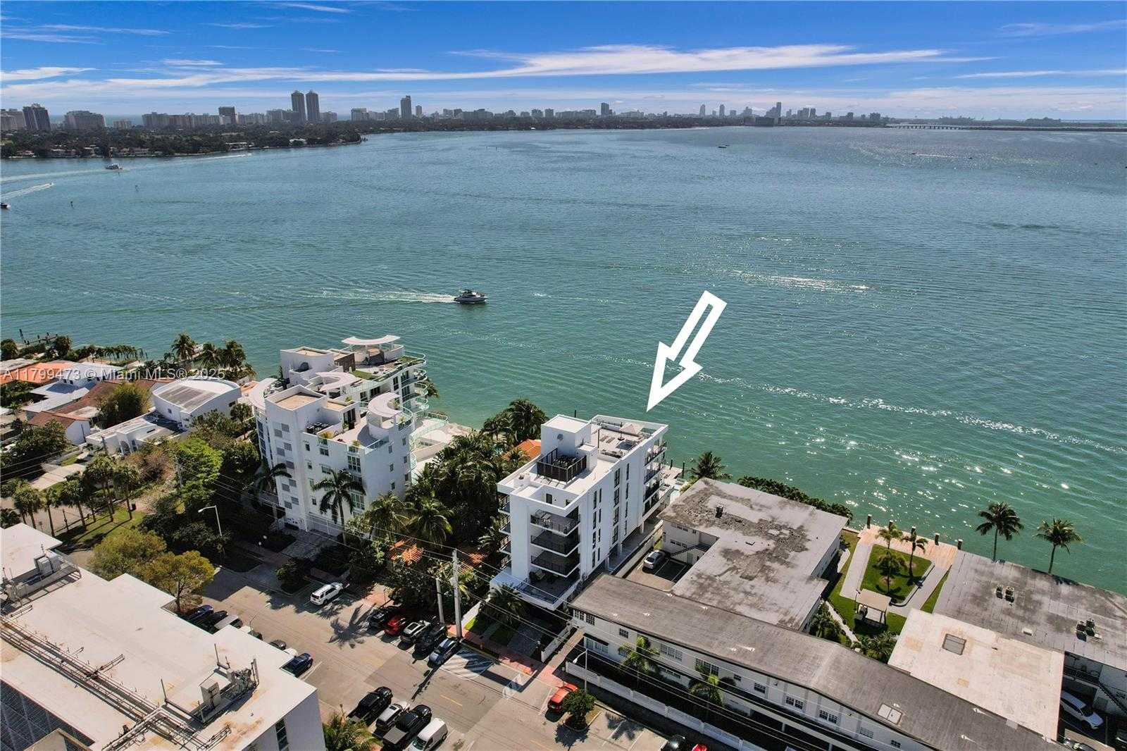 Small Image of 1930 BAY DRIVE SECOND LEVEL UN #PH-1, Miami Beach Number 20