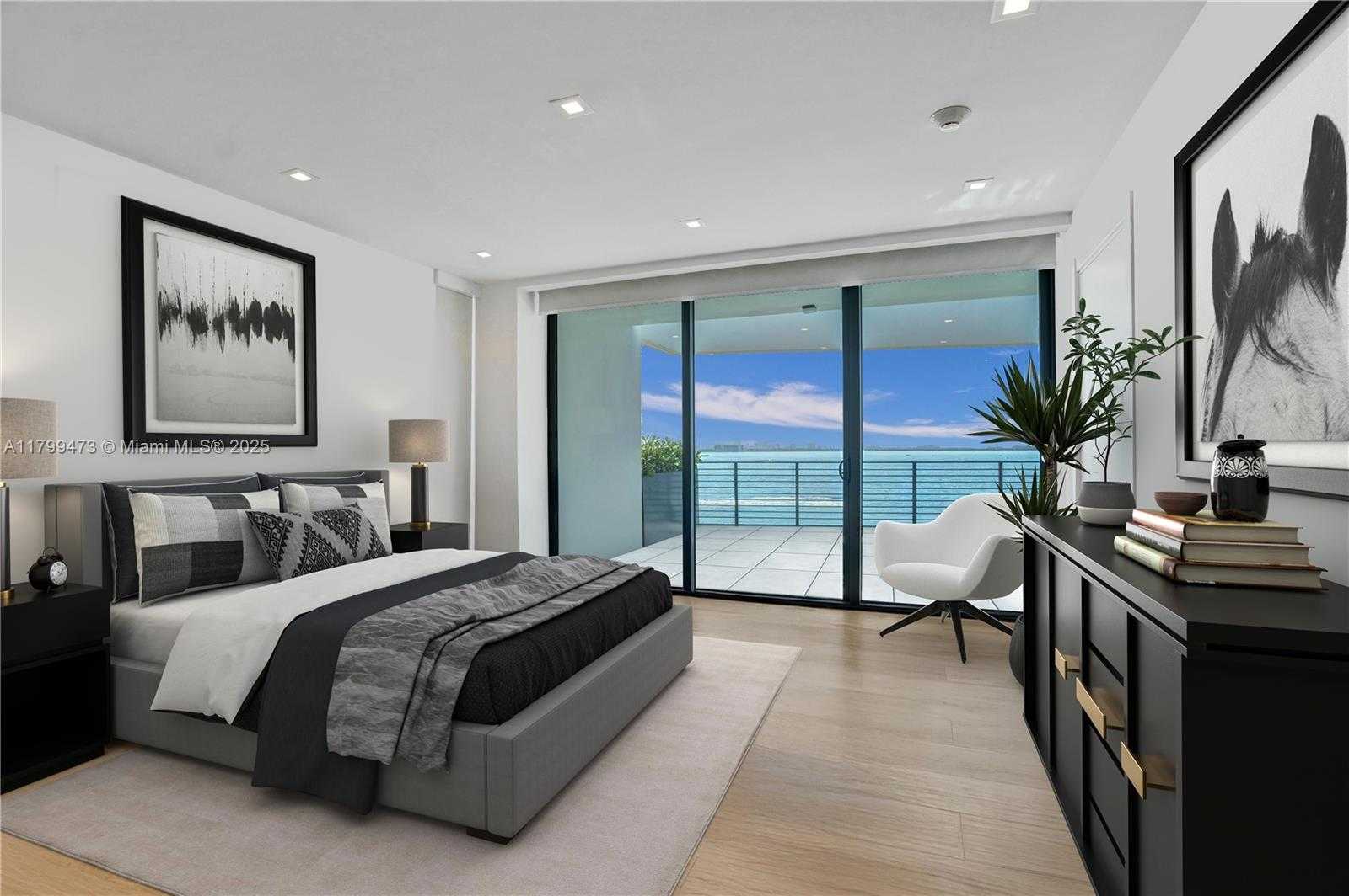 Small Image of 1930 BAY DRIVE SECOND LEVEL UN #PH-1, Miami Beach Number 5