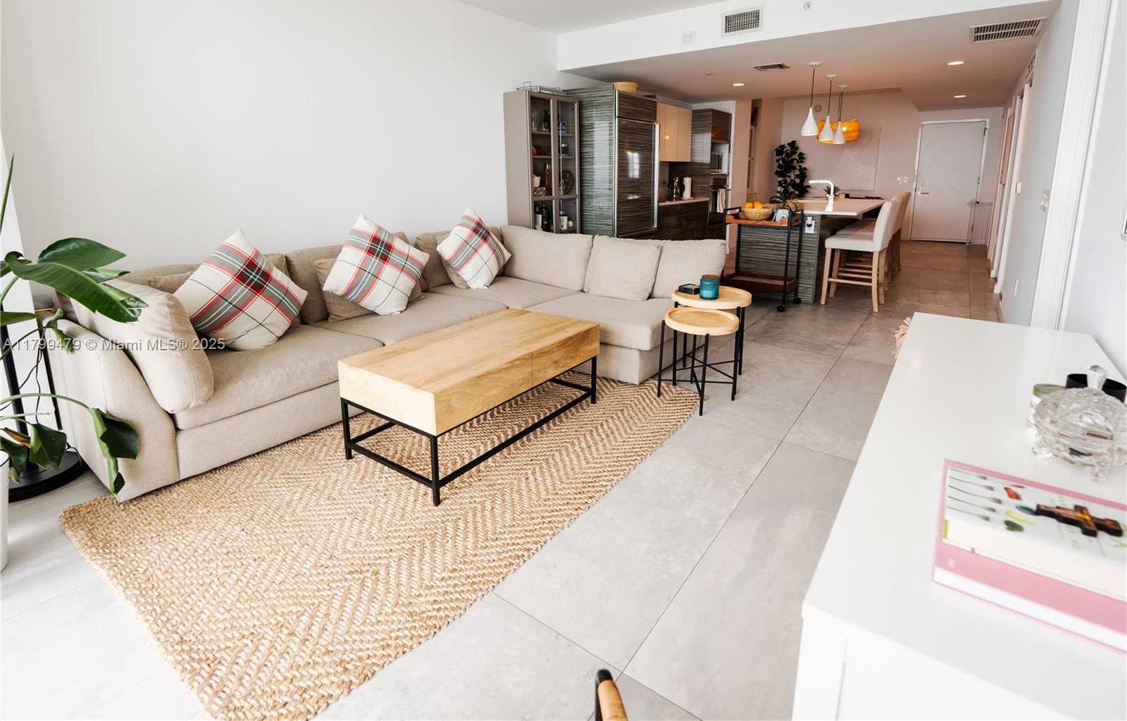 Small Image of 460 NORTH EAST 28TH ST #2605, Miami Number 4