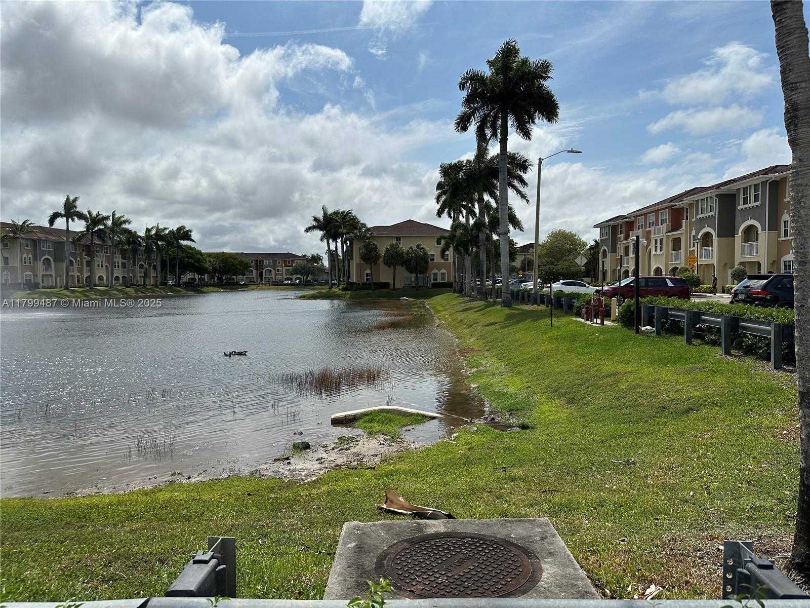 Small Image of 8999 NORTH WEST 107TH CT #202-1, Doral Number 34
