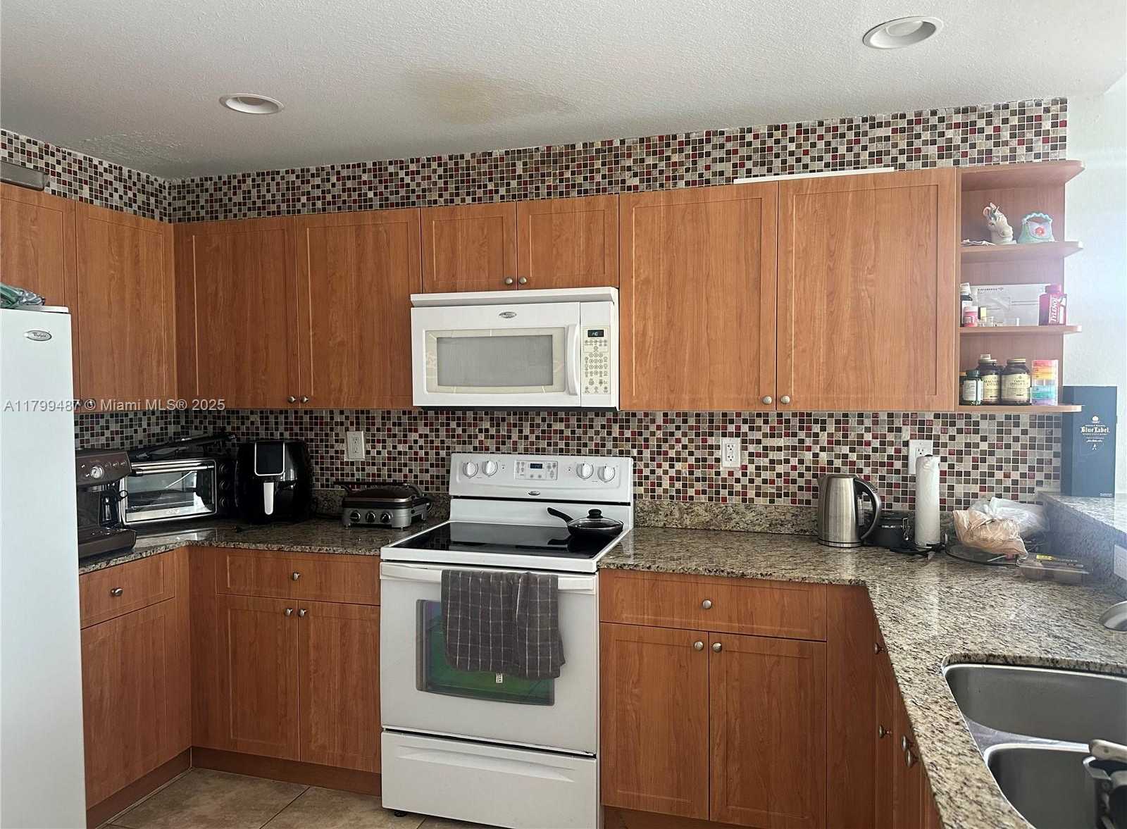 Small Image of 8999 NORTH WEST 107TH CT #202-1, Doral Number 5