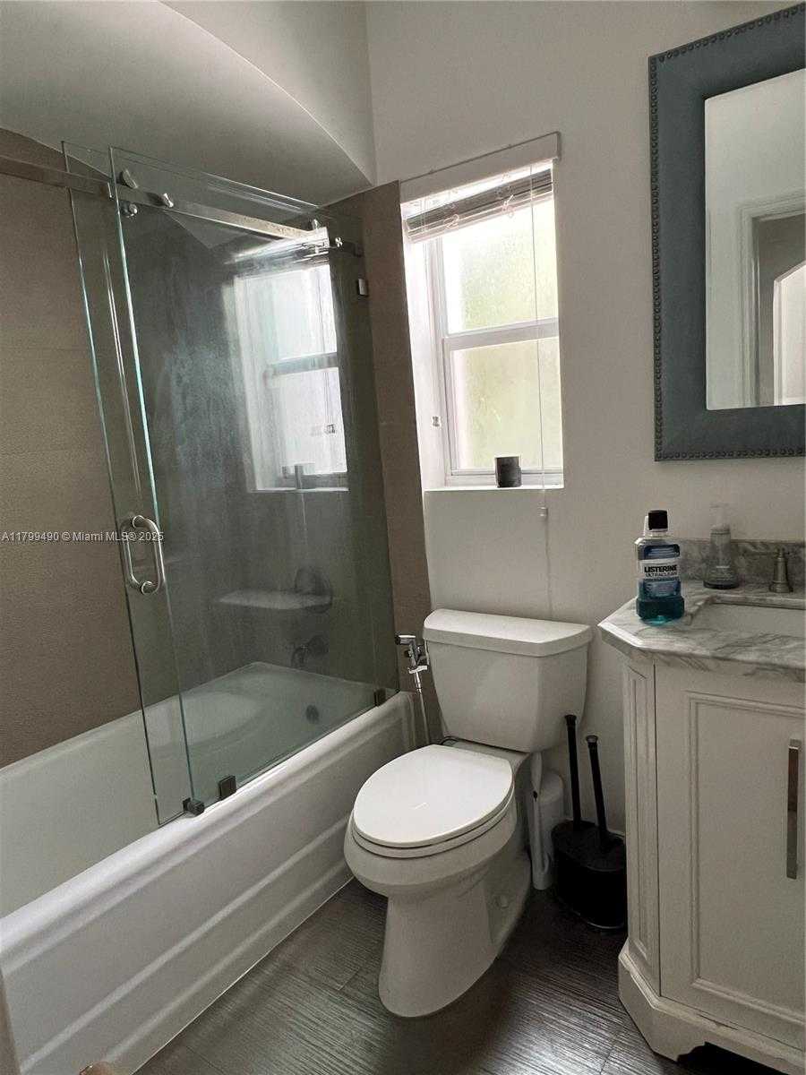 Small Image of 314 ROMANO AVE #none, Coral Gables Number 7