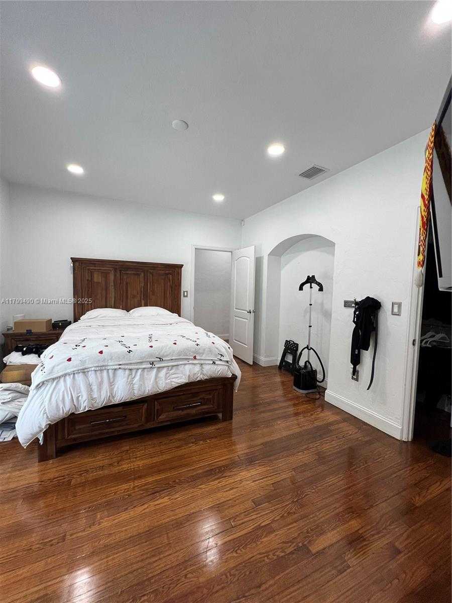 Small Image of 314 ROMANO AVE #none, Coral Gables Number 9