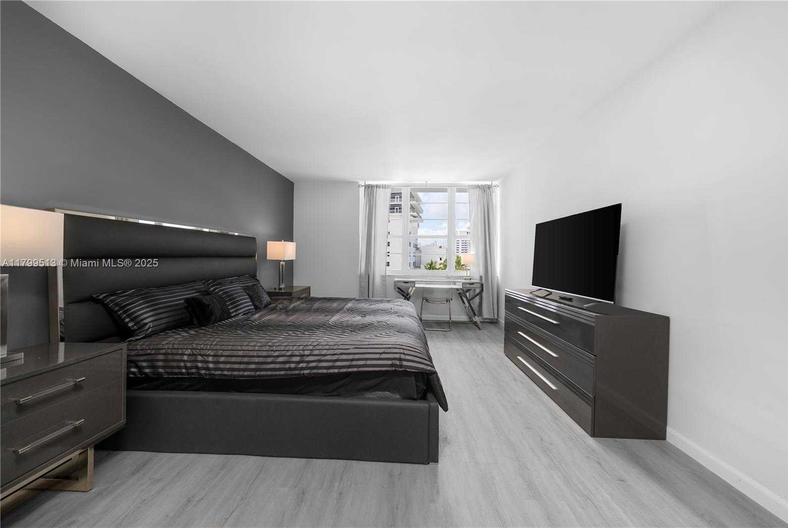 Small Image of 100 LINCOLN RD #641, Miami Beach Number 10