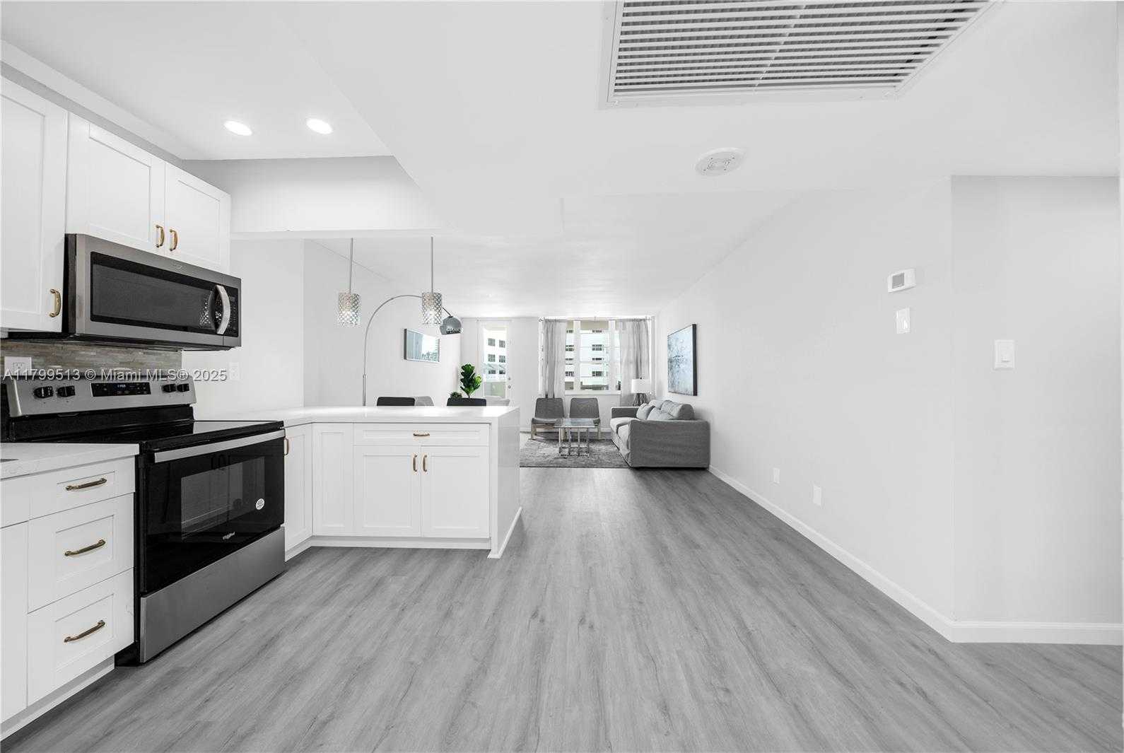 Small Image of 100 LINCOLN RD #641, Miami Beach Number 4