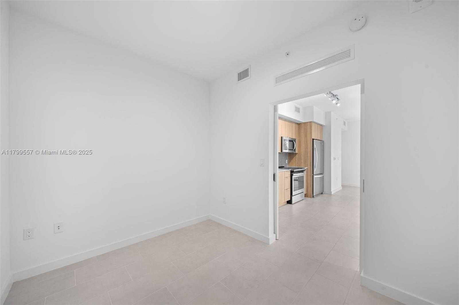 Small Image of 2150 NORTH BAYSHORE DR #0203, Miami Number 12