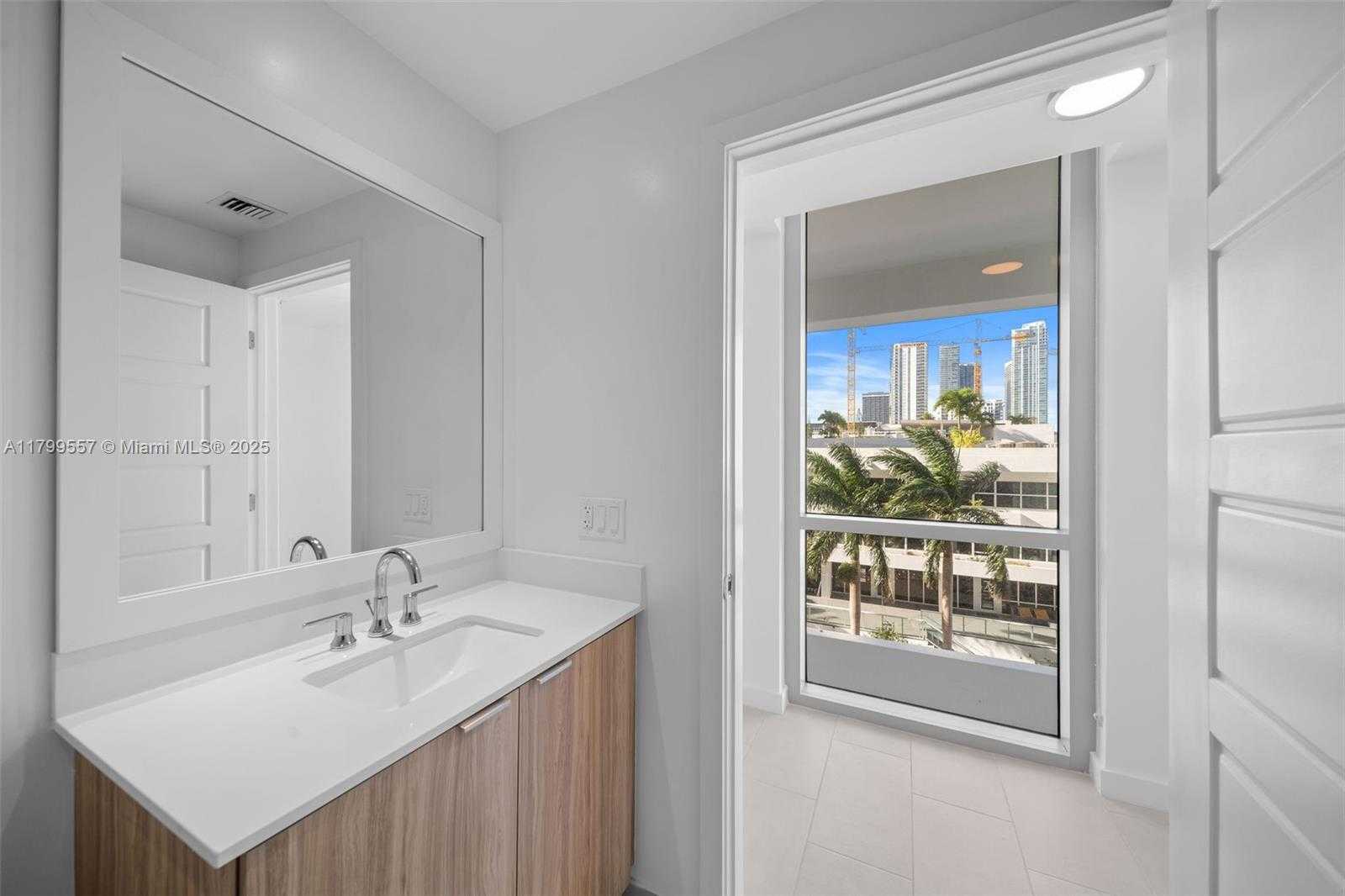 Small Image of 2150 NORTH BAYSHORE DR #0203, Miami Number 15