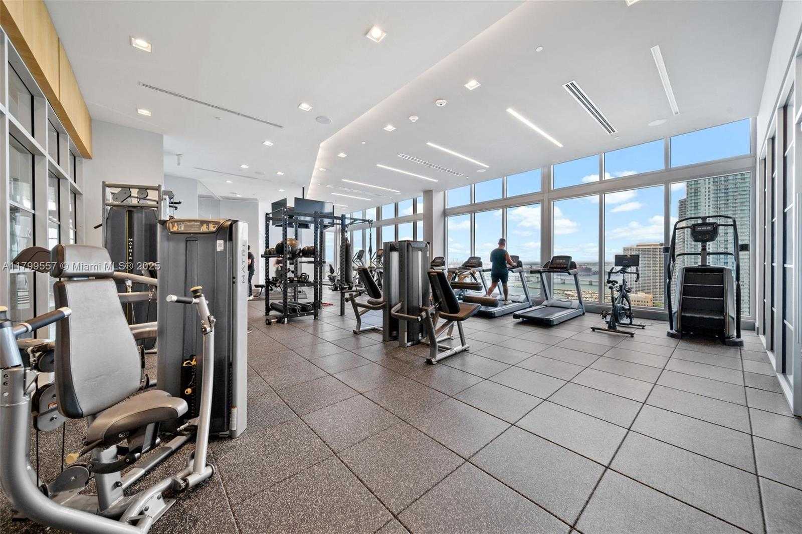 Small Image of 2150 NORTH BAYSHORE DR #0203, Miami Number 27