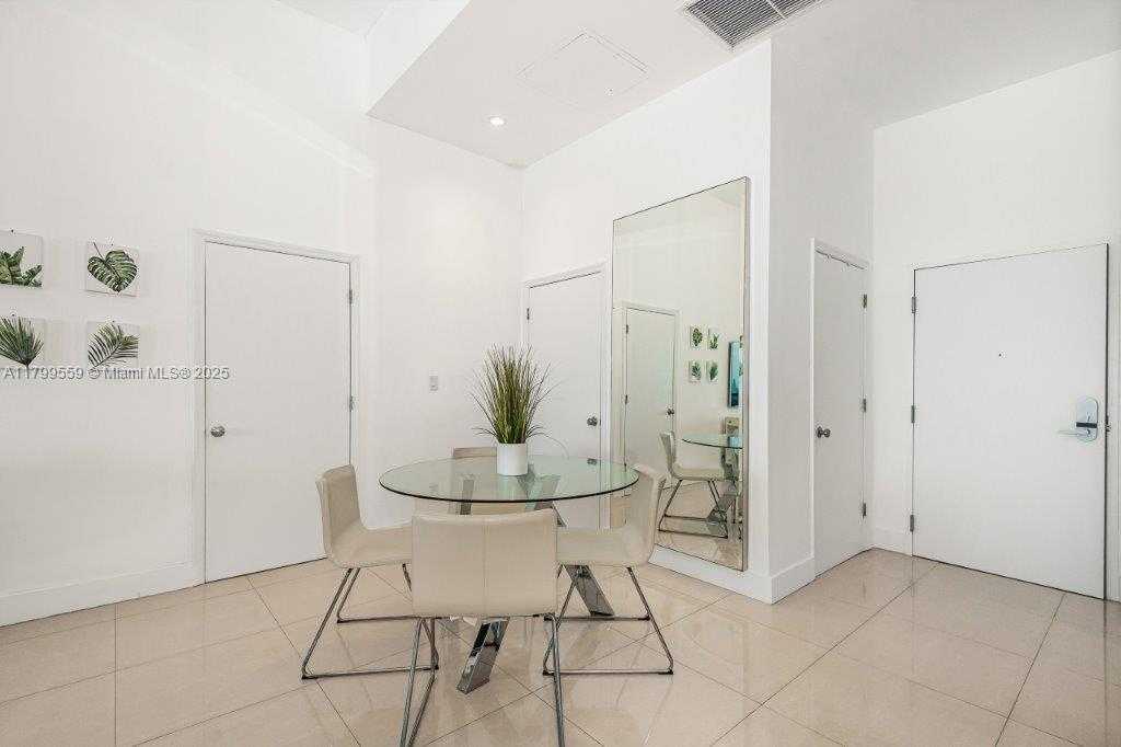 Small Image of 2301 COLLINS AVE #1626, Miami Beach Number 10