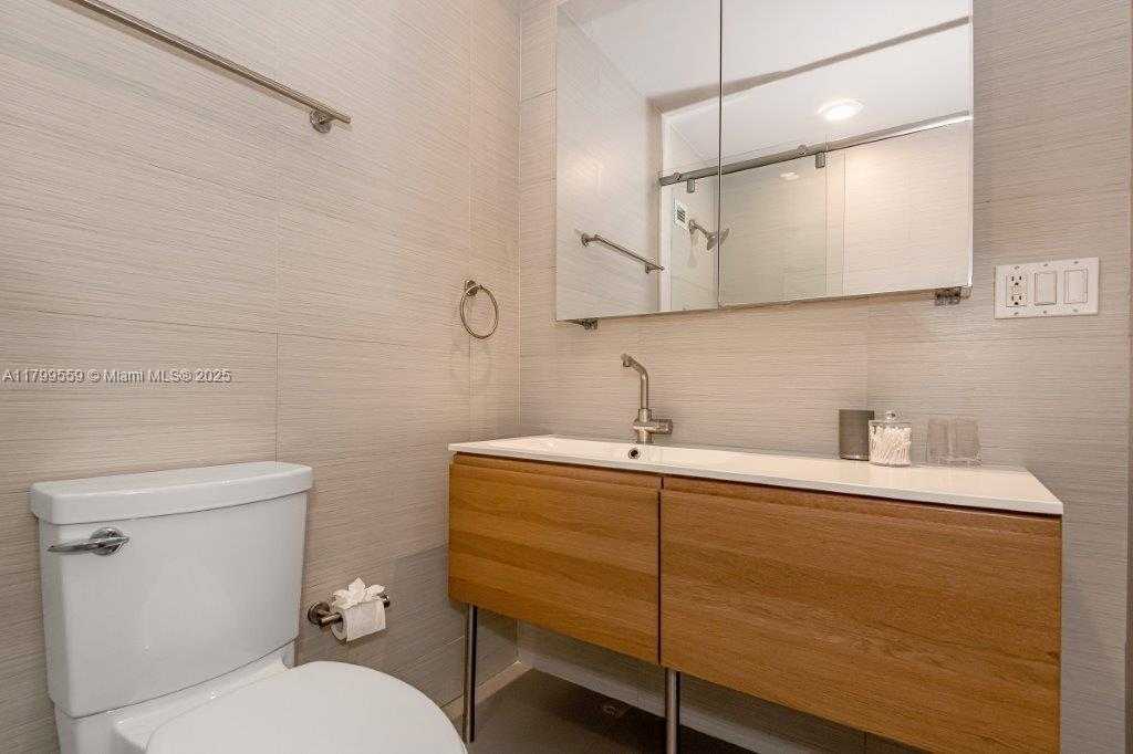 Small Image of 2301 COLLINS AVE #1626, Miami Beach Number 19