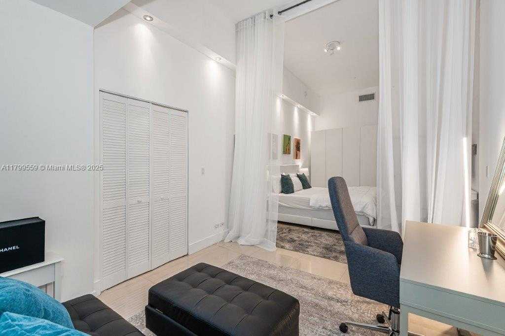 Small Image of 2301 COLLINS AVE #1626, Miami Beach Number 25