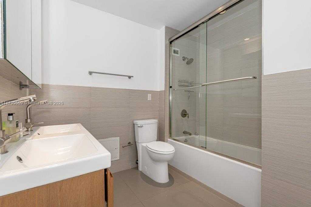 Small Image of 2301 COLLINS AVE #1626, Miami Beach Number 27