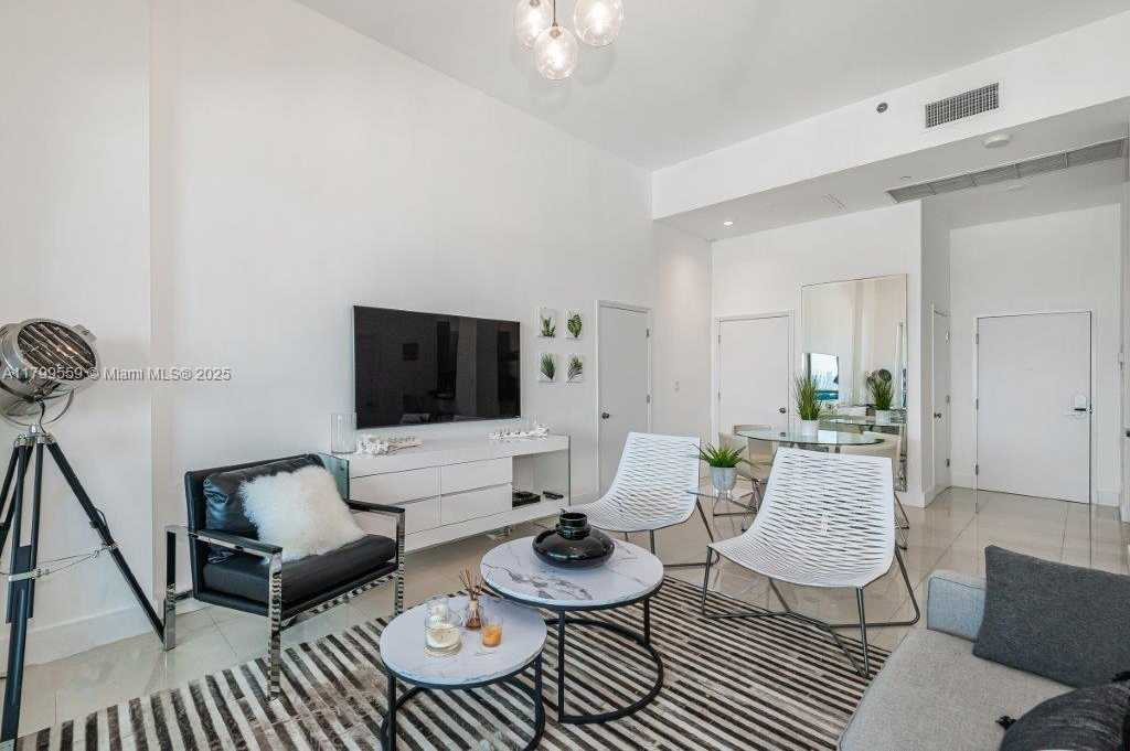 Small Image of 2301 COLLINS AVE #1626, Miami Beach Number 6