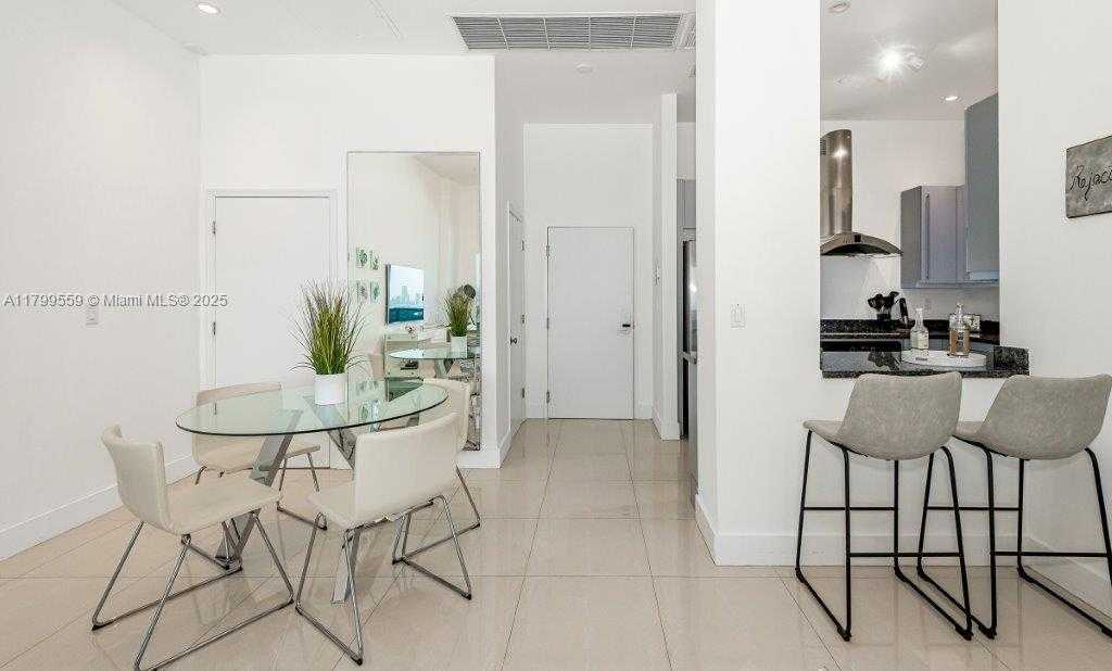 Small Image of 2301 COLLINS AVE #1626, Miami Beach Number 9