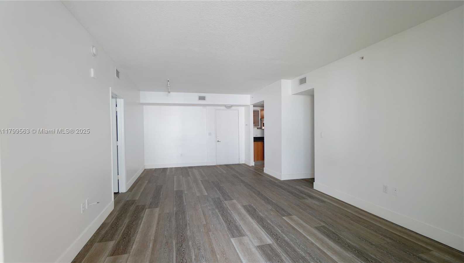 Small Image of 18800 NORTH EAST 29TH AVE #622, Aventura Number 2