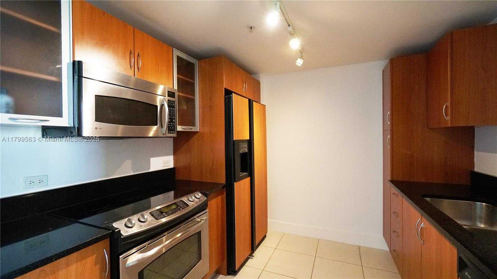 Small Image of 18800 NORTH EAST 29TH AVE #622, Aventura Number 5