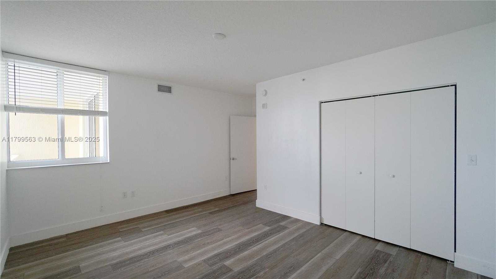 Small Image of 18800 NORTH EAST 29TH AVE #622, Aventura Number 6