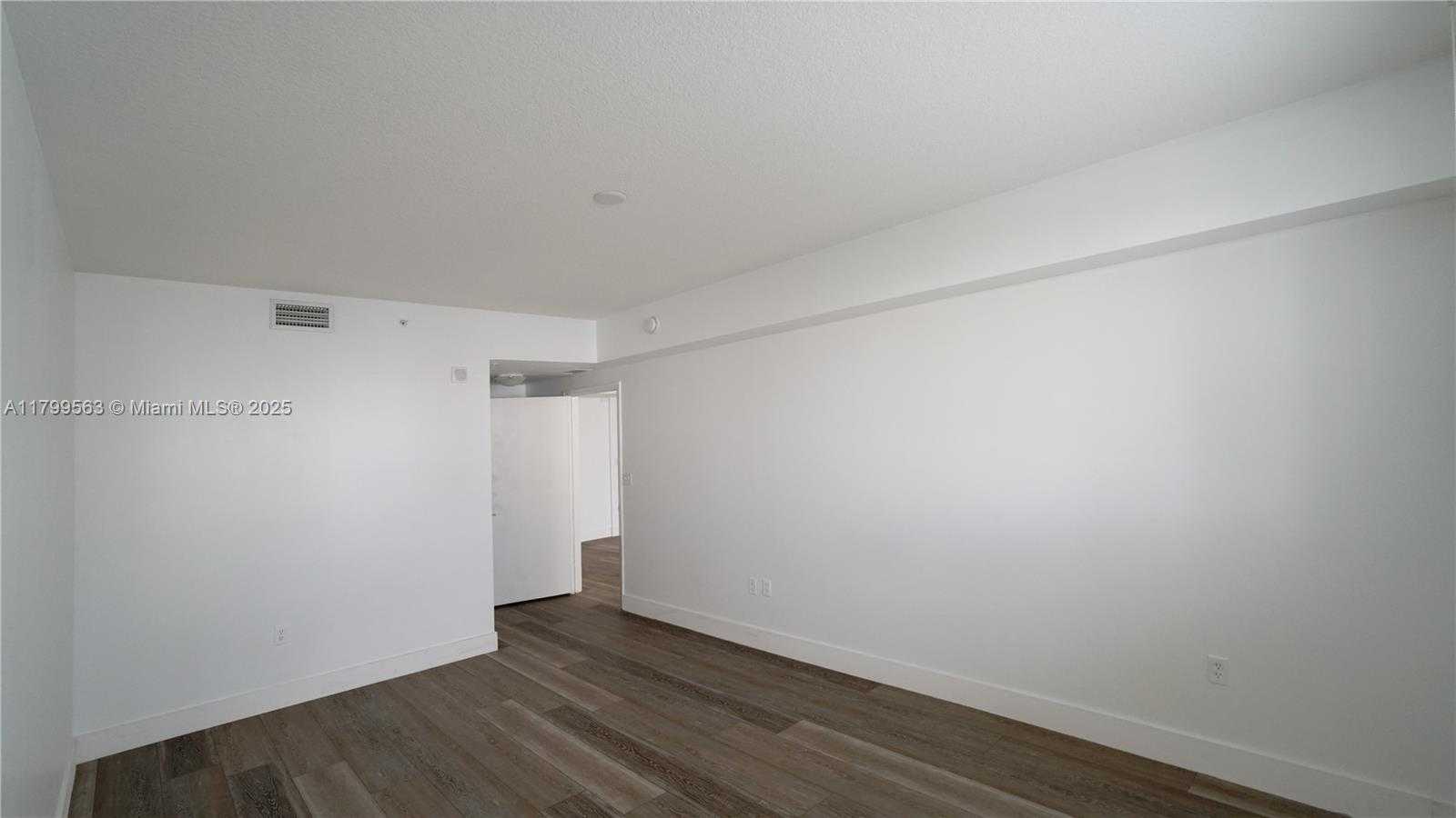 Small Image of 18800 NORTH EAST 29TH AVE #622, Aventura Number 9