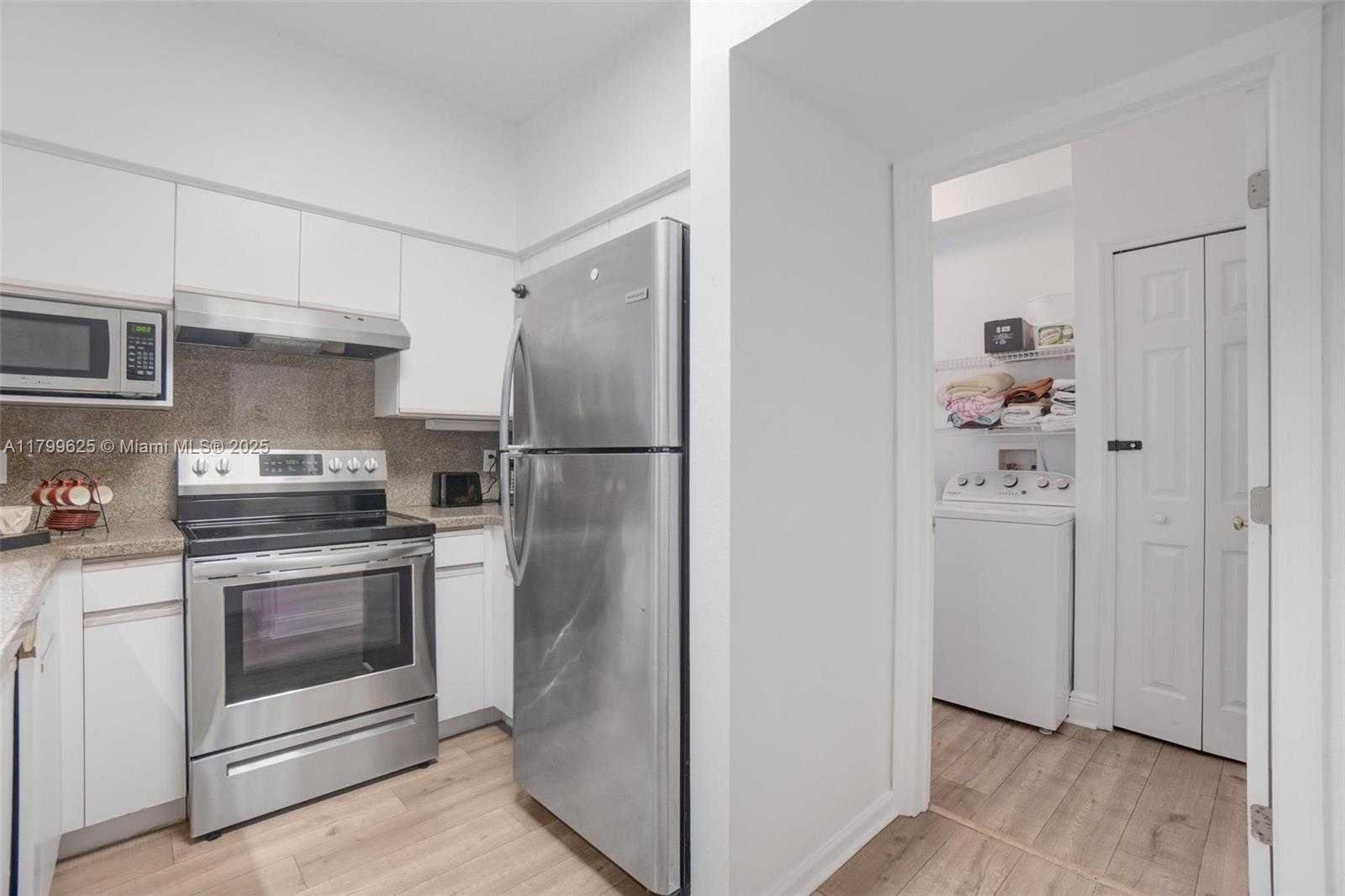 Small Image of 3145 NORTH EAST 184TH ST #5102, Aventura Number 16