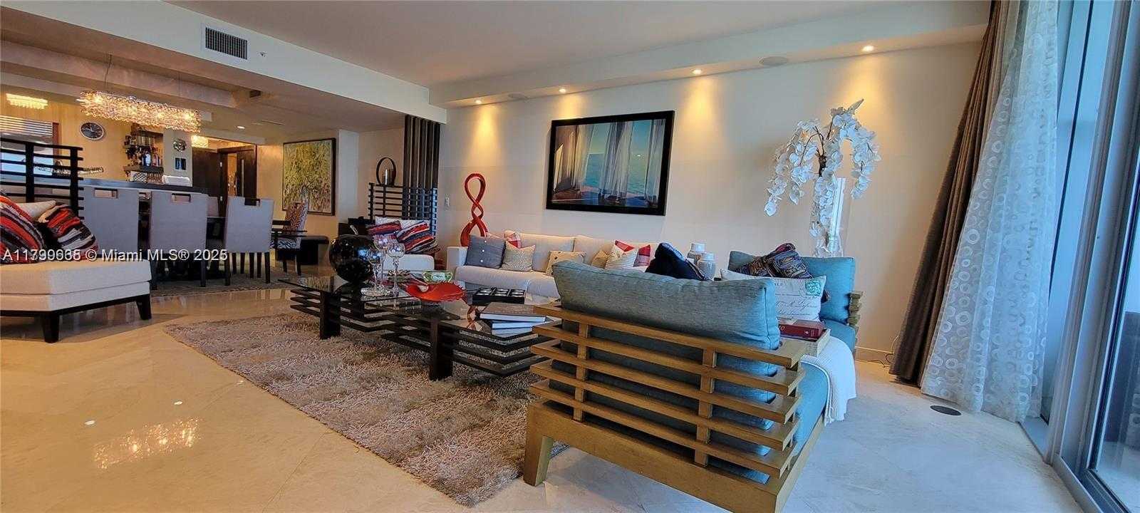 Small Image of 1331 BRICKELL BAY DR #2005, Miami Number 24